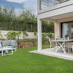 Apartamento Casa-jardin Secret: Climatise Avec Piscine *