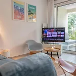 Appartamento Casa-jardin Secret: Climatisé Avec Piscine
