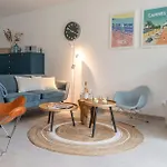 Casa-jardin Secret: Climatisé Avec Piscine