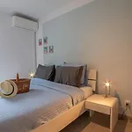 Casa-jardin Secret: Climatisé Avec Piscine * Juan-les-Pins
