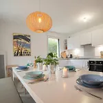 Casa-jardin Secret: Climatisé Avec Piscine