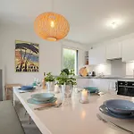 Casa-jardin Secret: Climatise Avec Piscine Apartment *