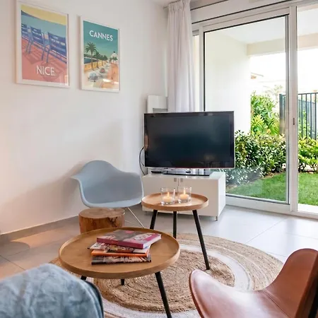 Casa-jardin Secret: Climatise Avec Piscine Juan-les-Pins
