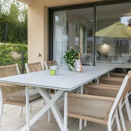 Apartamento Casa-jardin Secret: Climatisé Avec Piscine Juan-les-Pins